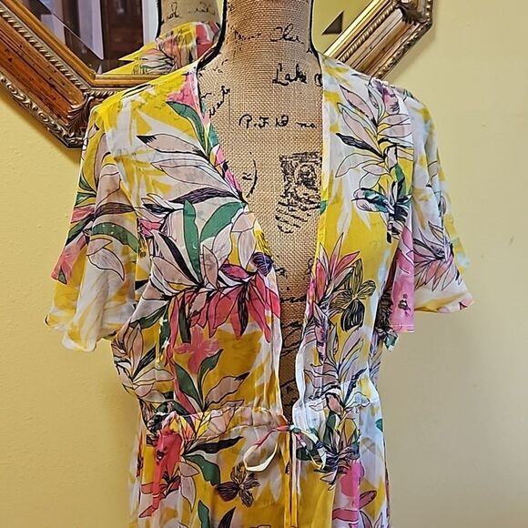 Floral sheer Whimsigoth robe or cover up size Medium/Large - Picture 2 of 13